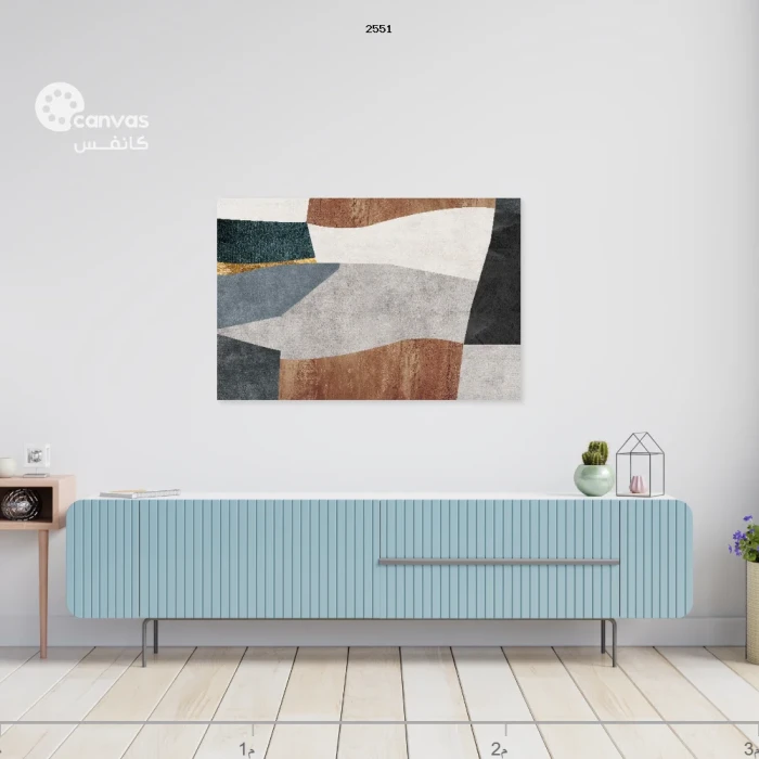 تركيب تجريدي بألوان دافئة وباردة